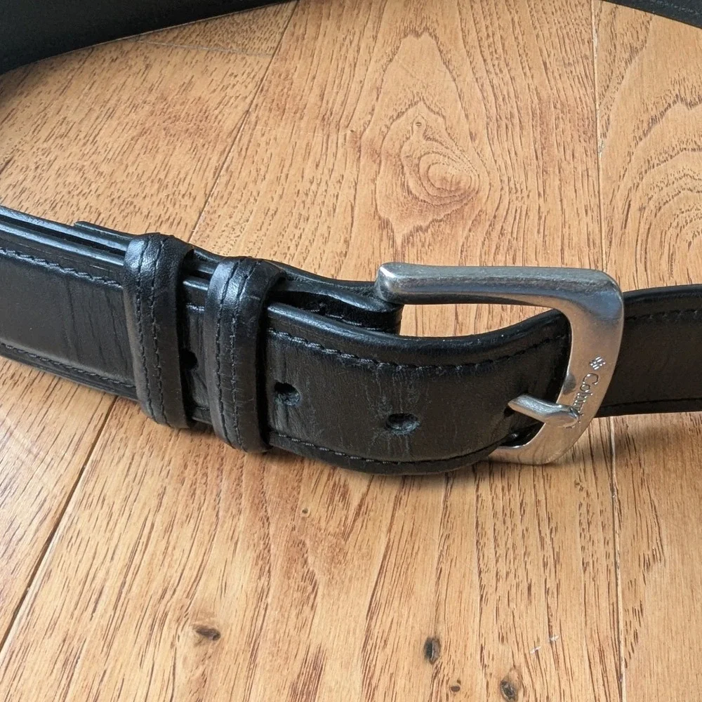 Columbia Belt Black Genuine Leather Silver Buckle Logo Sz 40 Classic Durable